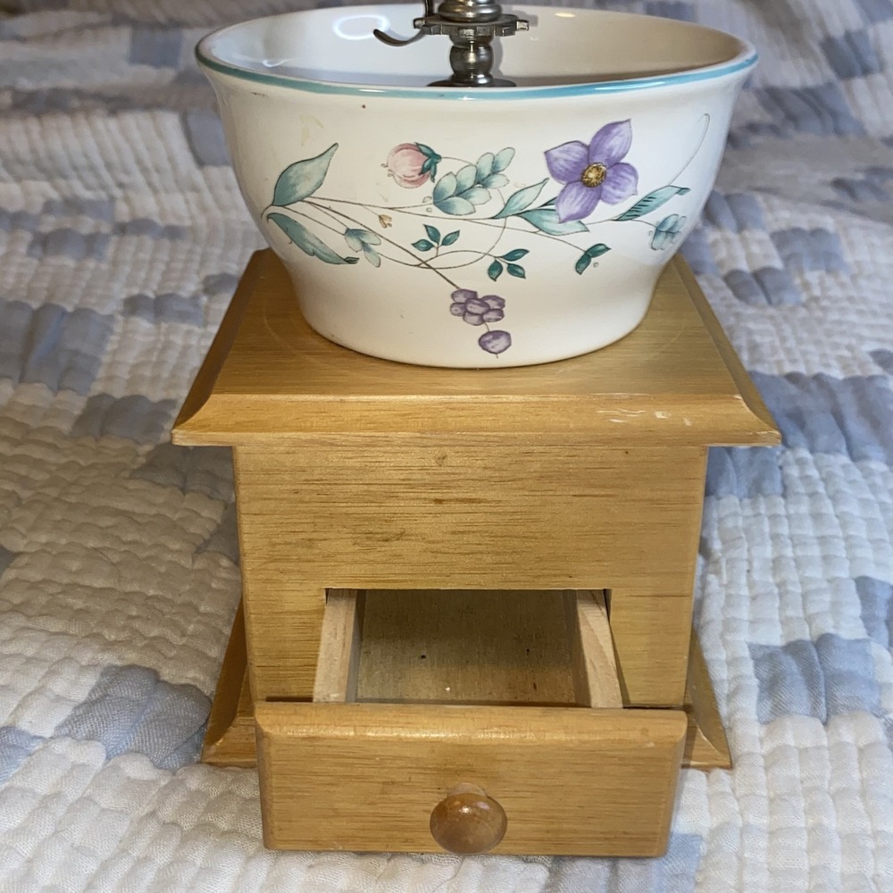 Vintage Pfaltzgraff April Pattern Violet Floral Manual Coffee Grinder 1990s - Picture 3 of 8